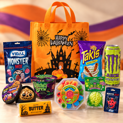 Halloween Premium Bag im orangefarbenen Spukschloss-Design mit Beispielinhalt. Monster- und Takis-Sorte variieren.