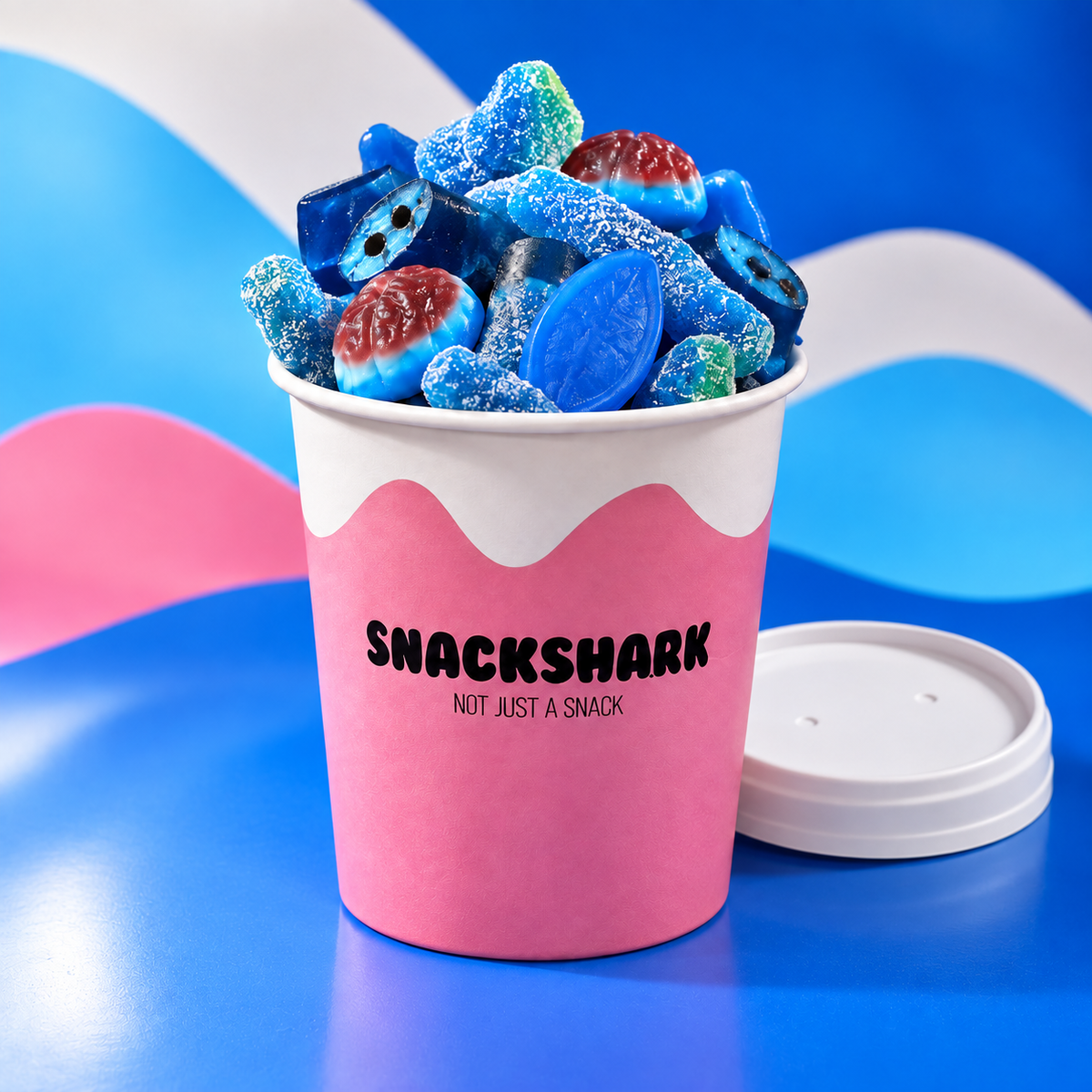 SnackShark Blauer Super-Mix mit fünf blauen Candy-Sorten im To-Go-Becher, 300 g