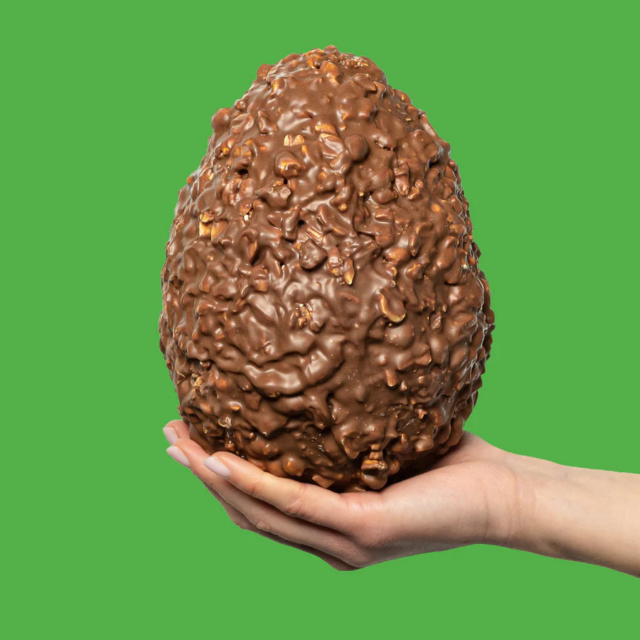 Crunchy Peanuts Osterei 600 g